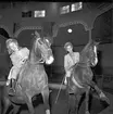 Furuvik
Folkdanslaget Furuviks Ungdomslag och Barnkabarén blev Furuviksbarnen.
Cirkusbyggnaden Teater-cirkus med ca 600 platser, uppförd 1940

Furuviksbarnen tränar inför turnén