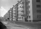 Stadsvy över nybyggda fastigheter på Norra Kungsgatan. 1948.