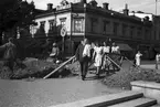 Gatuarbete på Drottninggatan. 1948. Reportage för Gefle Dagblad.