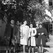 Kvinnor från Polen på besök i Katolska Kyrkan. September 1945.