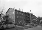 Nybygge i Gävle på Engelbrektsgatan 5, hörnet av Valbogatan. 1945. Reportage för Arbetarbladet.