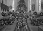 Foto från direktör Axel Lidholms begravning i Heliga Trefaldighetskyrkan i Gävle. December 1944.