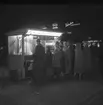 Korvstånd på Stortorget. 15 december 1953.