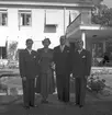 Direktör Erik W. Eriksson Korsnäs AB. Från konfirmation taget i trädgården. 13 augusti 1948.