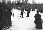 Februari 1938. Fettisdagstävling skidåkning.