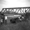 Bro och Jeep. Reportage för Arbetarbladet. 1949
(Samhör eventuellt ej med CL 014202: 1 - 3)