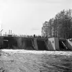 Dammbron i Stadsträdgården under arbete och färdig. Maj 1947.