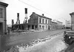 Kvarteret Hantverkaren under rivning, Lotsgränd, Timmermansgatan, Timmermansgränd och Södra Kungsgatan. 7 mars 1955