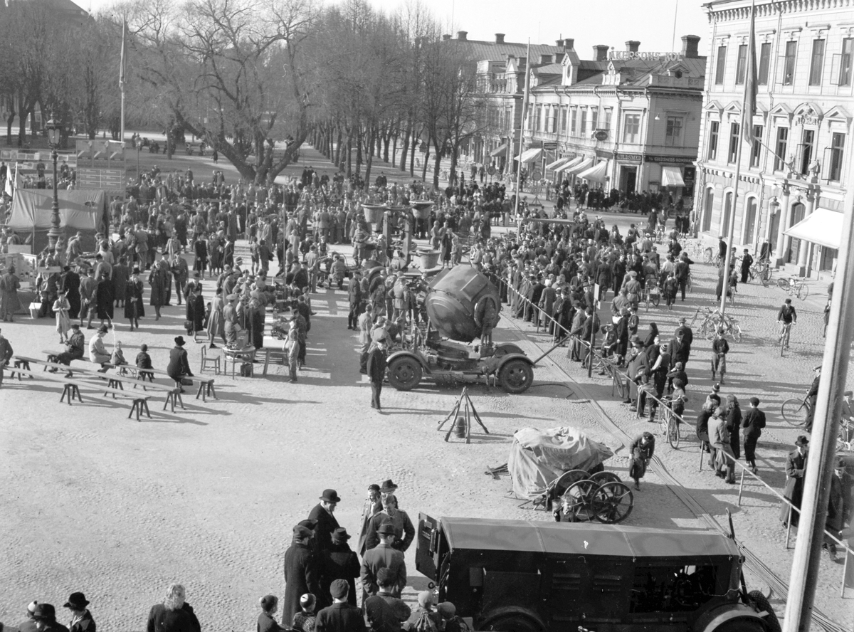 Försvarslånefesten på Rådhustorget