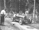 Motortävlingar i Kungsberget med en Bugatti från 1920-talet.