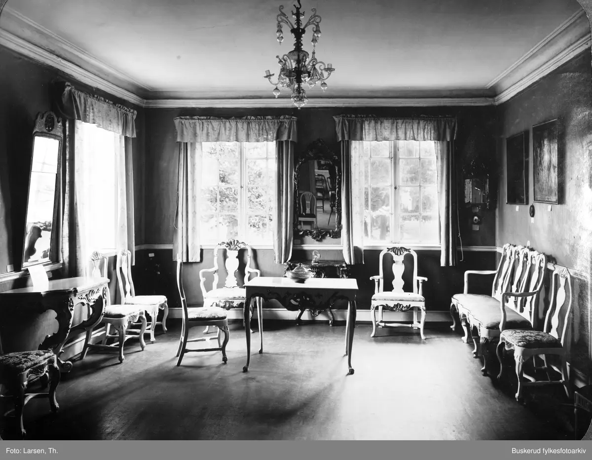 Drammens museum.
Interiør fra lystgården Marienlyst, stueinteriør i rokkokko-stil