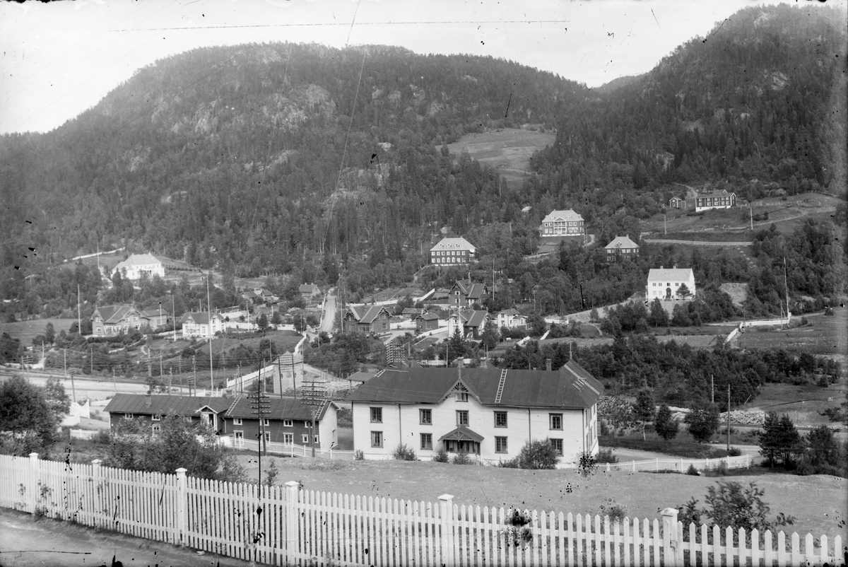 Løkken sentrum, overiktsbilde, tatt mot nordøst.