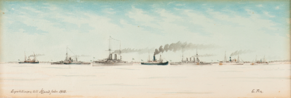 Föreställer expeditionen vid Åland, febr. 1918; med följande fartyg fr. v.: kb Svensksund (anländer med post från Sverige), psk Thor {med en isbrytare  vid sidan), psk Sverige, Isbrytaren II, psk Oscar II samt två ångare från Sveabolaget.
