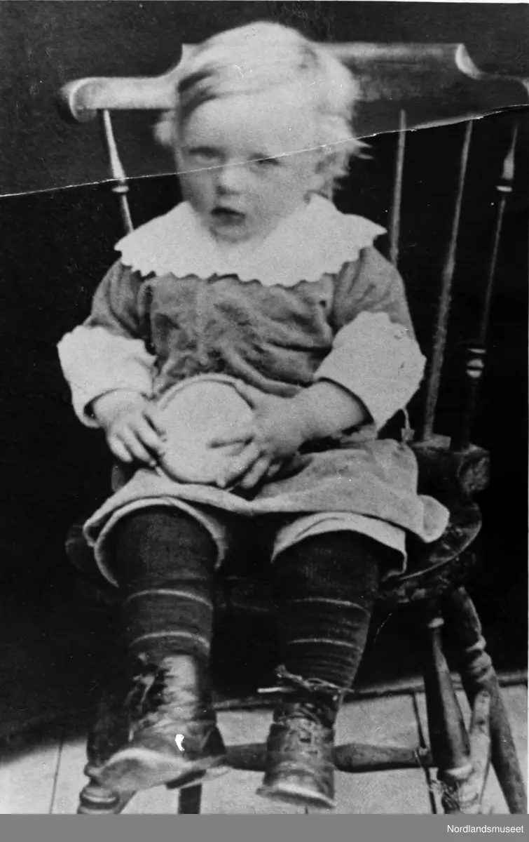 Inndyr. Barneportrett. Håkon Eilertsen, Inndyr ca. 2 år gammel.