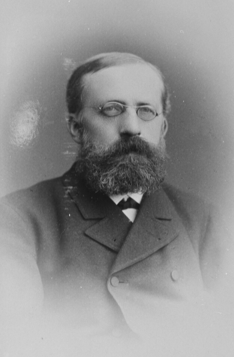 Portrette av overlærer C.W. Carstens