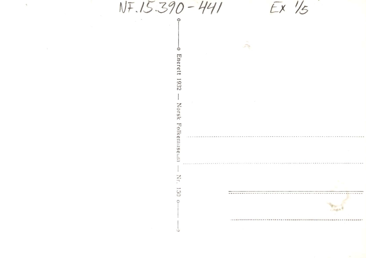 Postkort, Bunader fra Setesdal, fra venstre utedrakt, bryllupsdrakt og innedrakt. Utstilling NF.