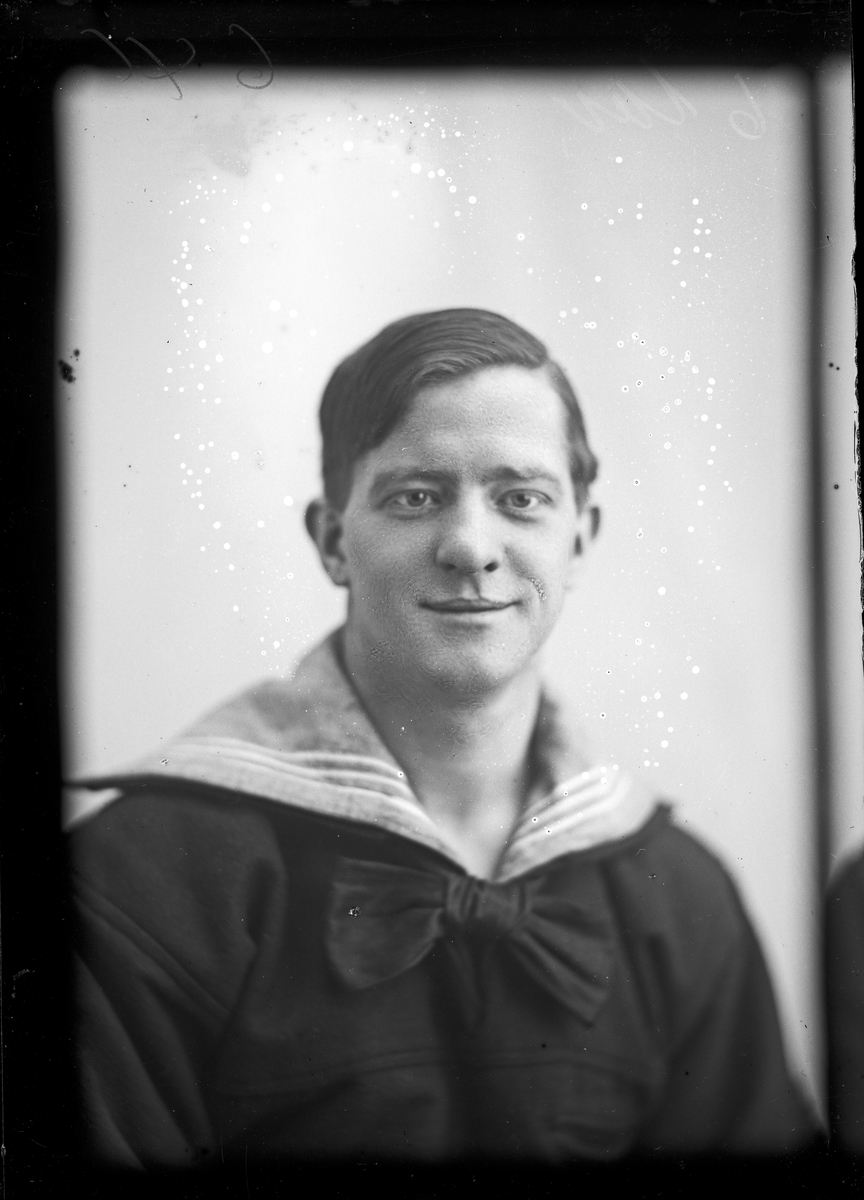 Portrett av matros Johan Gabrielsen.