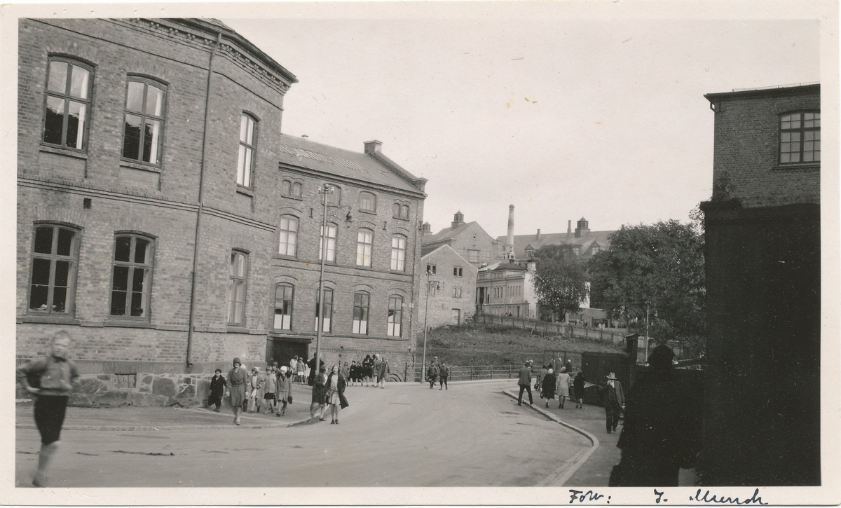 Hjula veveri og Sagene folkebad, mennesker.