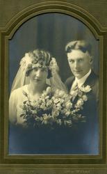 Anna Ødegaard med mann.