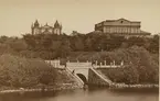 Domkyrkan och Teatern. Vy över Kvarnholmen från lokstallarna.