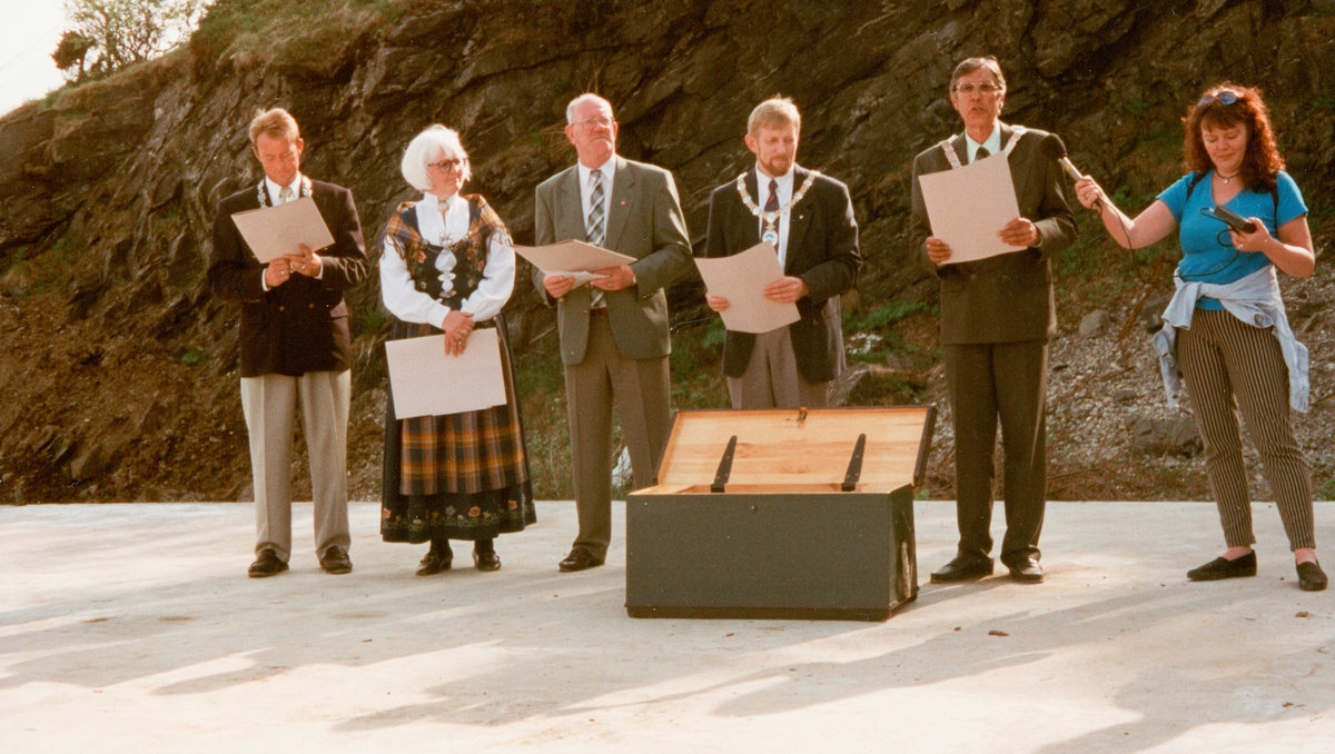 Ordførere under åpningen av Trondenes Historiske Senter i 1997.