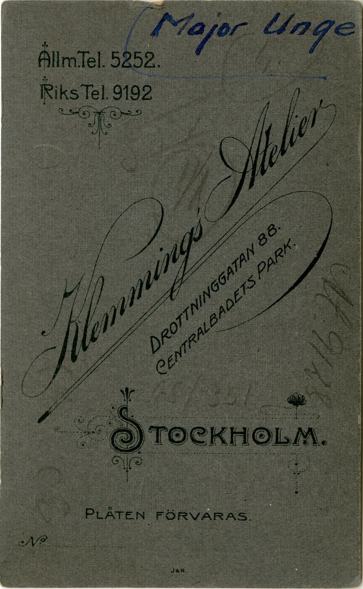 Porträtt av Wilhelm Theodor Unge, underlöjtnant vid Upplands regemente I 8.

Se även bild AMA.0002400, AMA.0002401, AMA.0002402, AMA.0002403, AMA.0009153 och AMA.0014381.