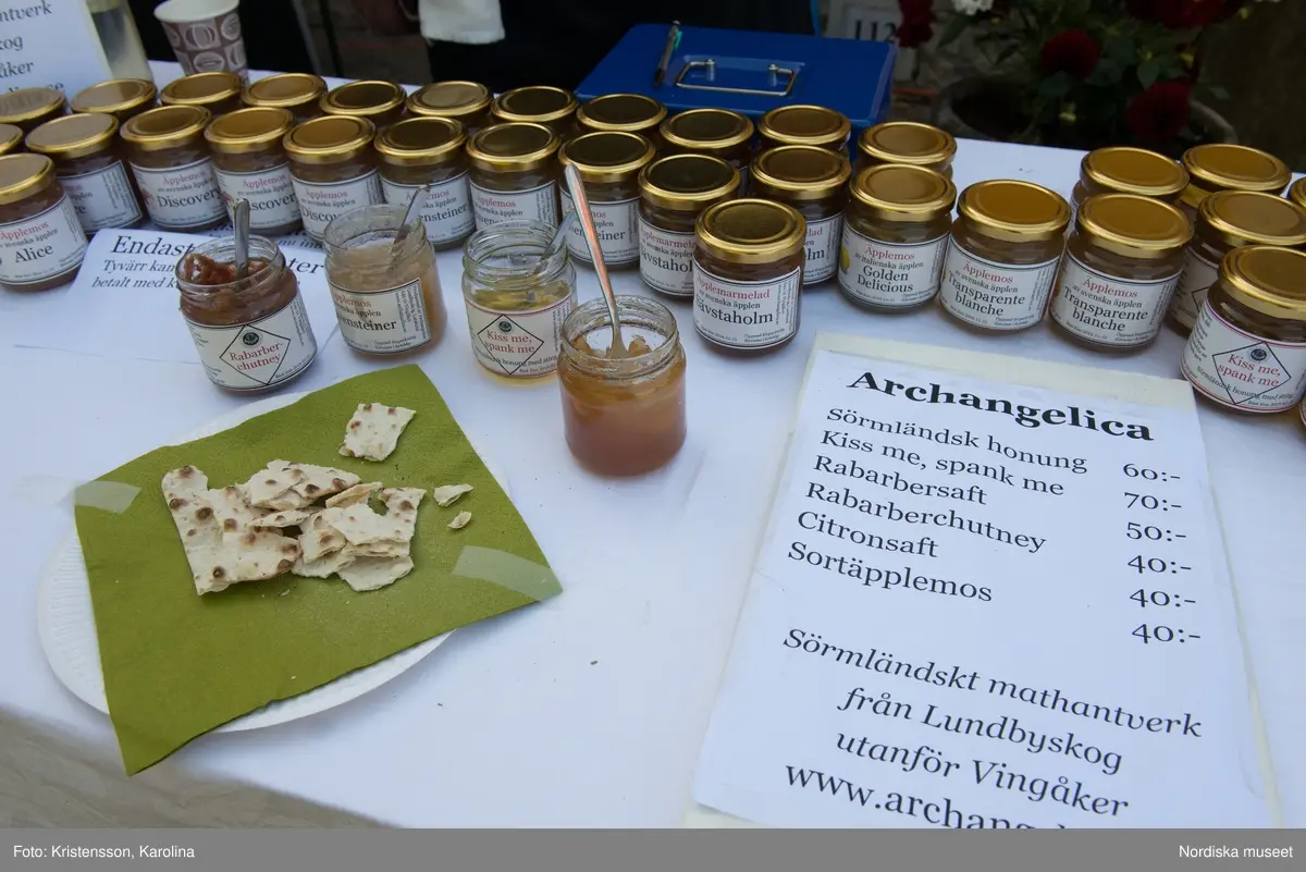 Äppeldagarna Julita 2015, Äpplen, marknad, butiken
