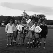 HIF:s ungdomslag junior DM med prisbuckla i Huskvarna. År 1963.
