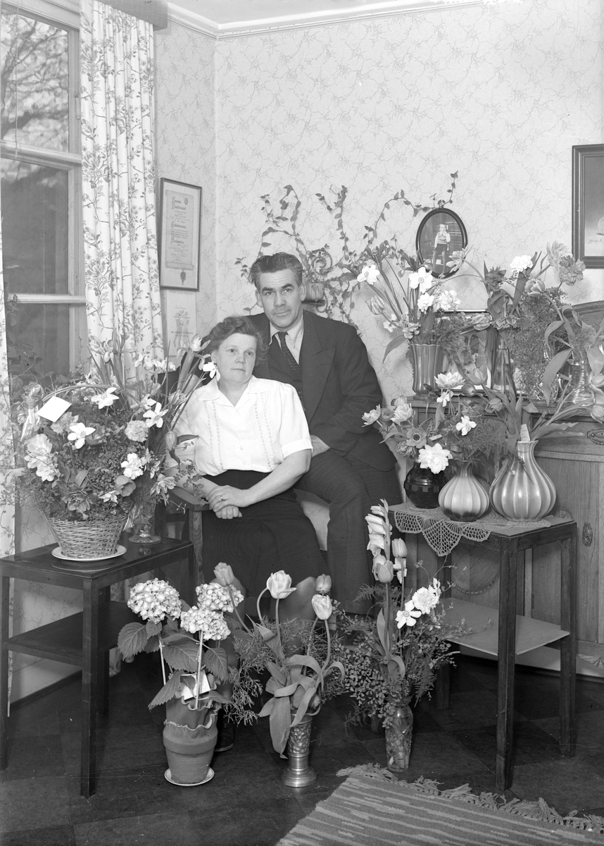 Olle Persson med fru, Gävle. Foto 1946.
