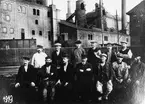 Hyttpersonal år 1919. Nedre raden från vänster: Lars Olof Gillberg, Lindstedt, Gustav Herman Säfström, E Skoglund, Östlind, Gunnar Norgren, Johan Leonard Vestlund. Övre raden från vänster: Anders Lindholm, P A Läckström, Axel Borgefors, August Karlsson, Björk, Anders Gustav Lindberg.