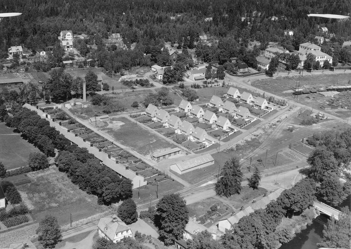 Hammarby, Gästrikland. Den engelske arkitekten Ralph Erskine uppförde omkring år 1950 villor, radhus och kedjehus.
