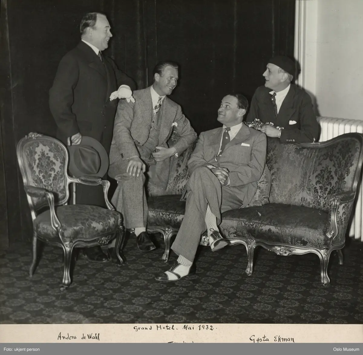 Grand Hotel, interiør, gruppe, menn, skuespillere, sittende og stående helfigur