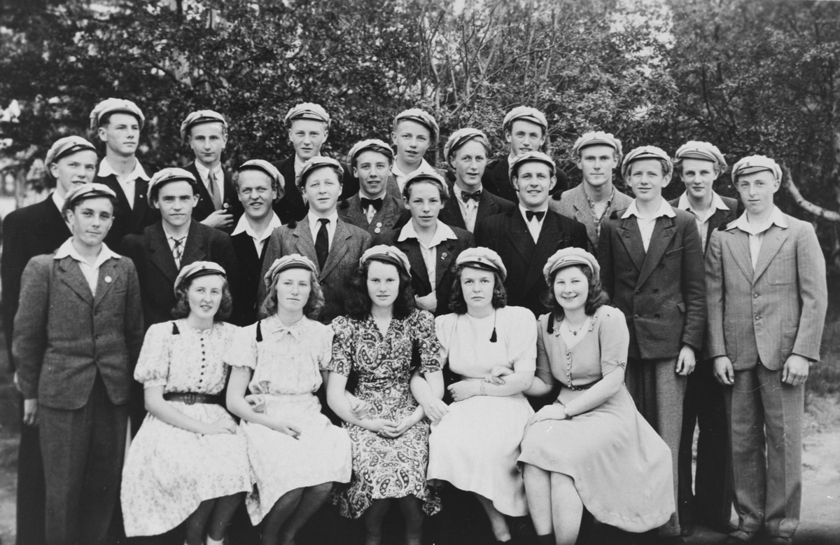 Avgangsklasse ved Røros Realskole, 1947