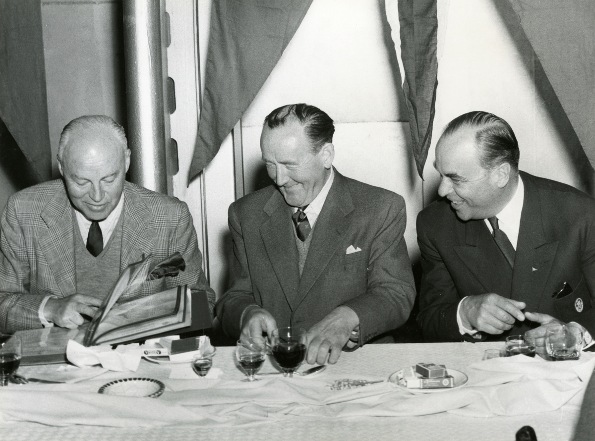 Skipsreder Leif Høegh, dir. Berg fra Drammen Slip og Mek. Verksted og dr. ing. Carl Høegh.