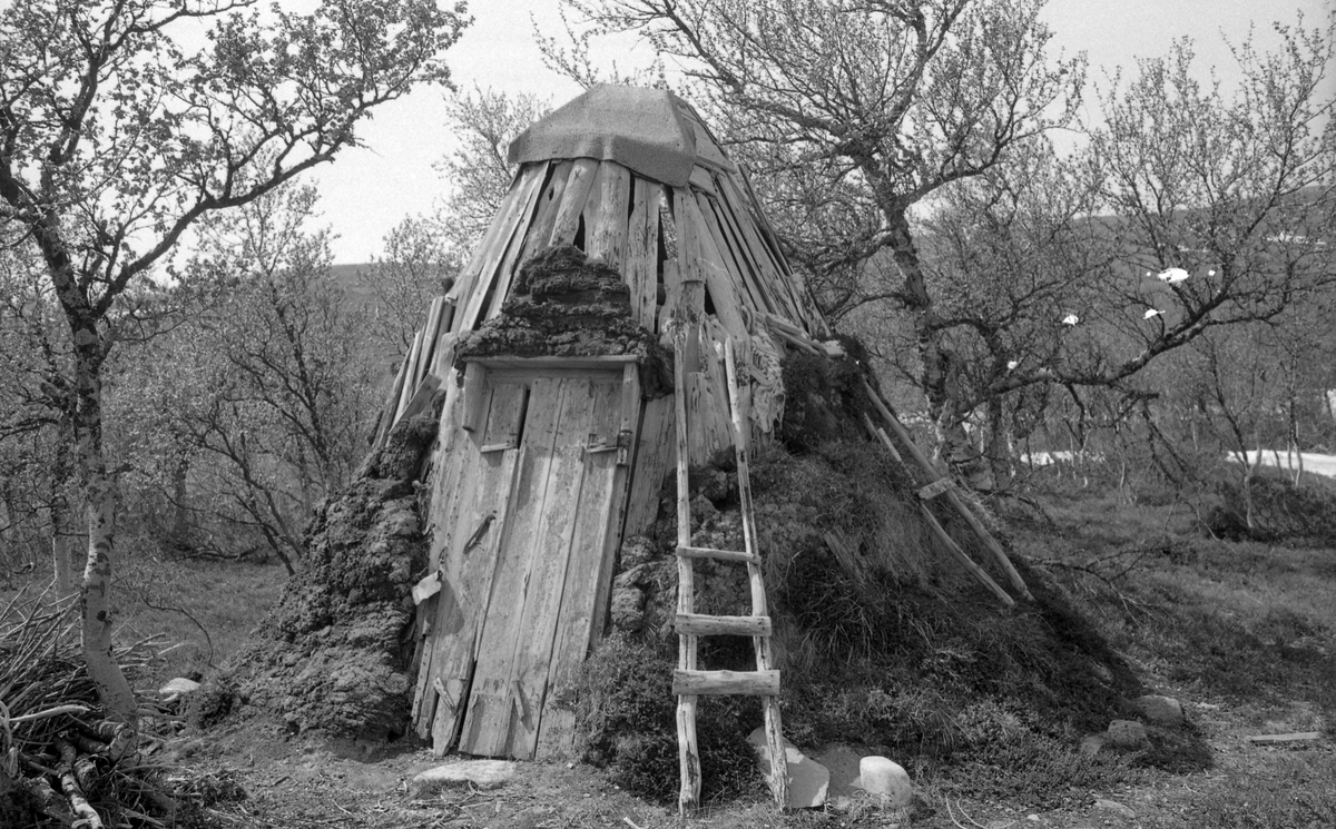 Dokumentasjon av samiske kulturminner i Engerdal, 1982.