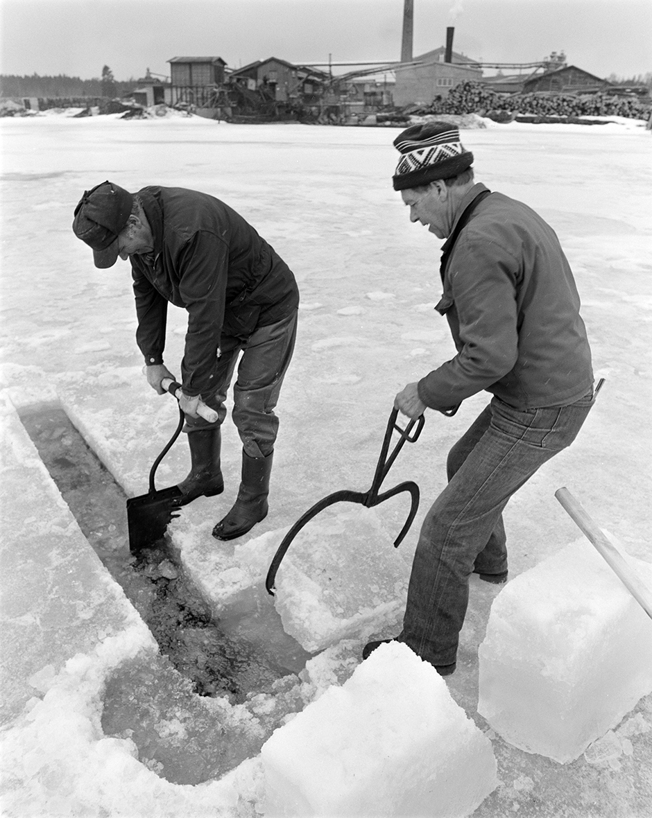 Isskjæring, Rokosjøen, Løten. Issag, issaks, isblokker.