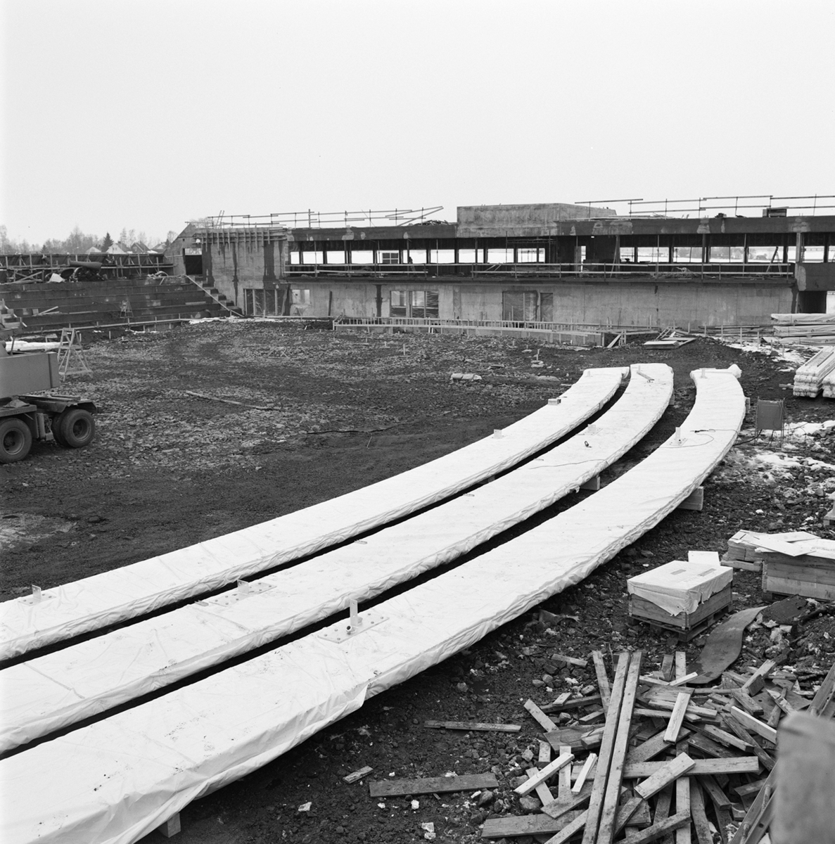 Stangehallen, Riksanlegg, friidrett, anleggsvirksomhet, limtredragere fra Moelven Industrier,