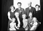 Harnesk, familjeporträtt i olika generationer.
