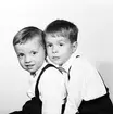 Fru A. Östlund. Foto av barn. Mackmyra. Den 2 november 1967