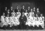 Konfirmationsgrupp med Komminister Ernst Johannes Åsbrink. Pingsten 1930