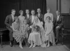 Brudparet Jansson med brudnäbb, tärnor och marskalker