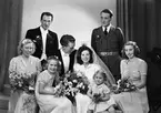 Brudparet Wessén. Bruden heter Gertrud Wessén f Jansson 1922. Brudgummen heter Karl-Olof Wessén f 1921. Stora flickan är Christina Åkerblad f Wallmo.
Lilla flickan är Elisabeth Porath f Wallmo. Kvinnan längst till höger är Märta Östling.