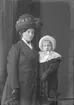 Amanda Hansson med dotter
