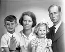 Familjen Herr Vimalm, Box 498, Torsåker. 8 augusti 1945.