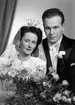 Brudparet Karl-Martin Enqvist, Oskarsgatan 2 A Gävle. 29 september 1945.