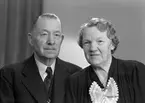 Gruppfotografi på herr och fru E. Strömbom, Box 551, Valbo. 23 februari 1946.