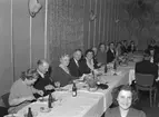 Fotografi tagit i bostaden på 70-årsdagen, 11 mars 1946. Fabrikör Carl Abraham Elfström, Södra Centralgatan 7, Gävle.