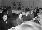 Fotografi tagit i bostaden på 70-årsdagen, 11 mars 1946. Fabrikör Carl Abraham Elfström, Södra Centralgatan 7, Gävle.