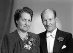 Herr O. Sefbom med fru, Ruddammsgatan 7, Gävle. 29 mars 1946.