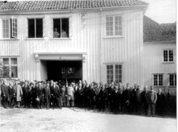 Herregården i Larvik, gruppebilde, i anledning  jubileum for